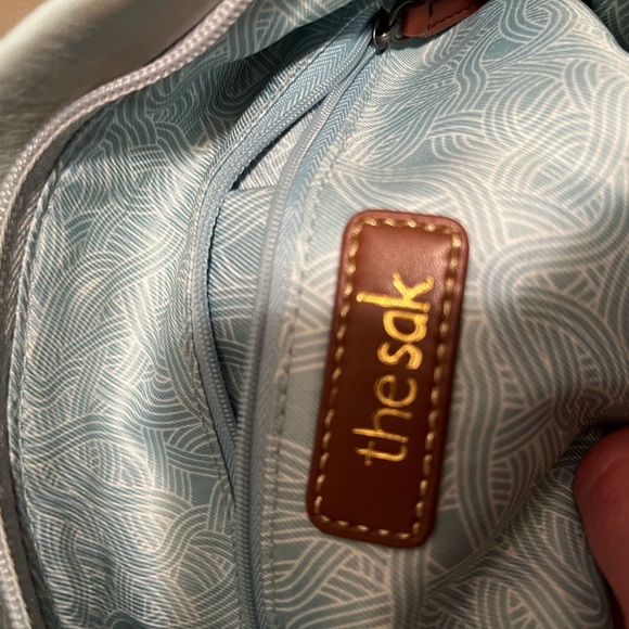 The Sak Leather Shoulder Bag - Picture 13 of 16